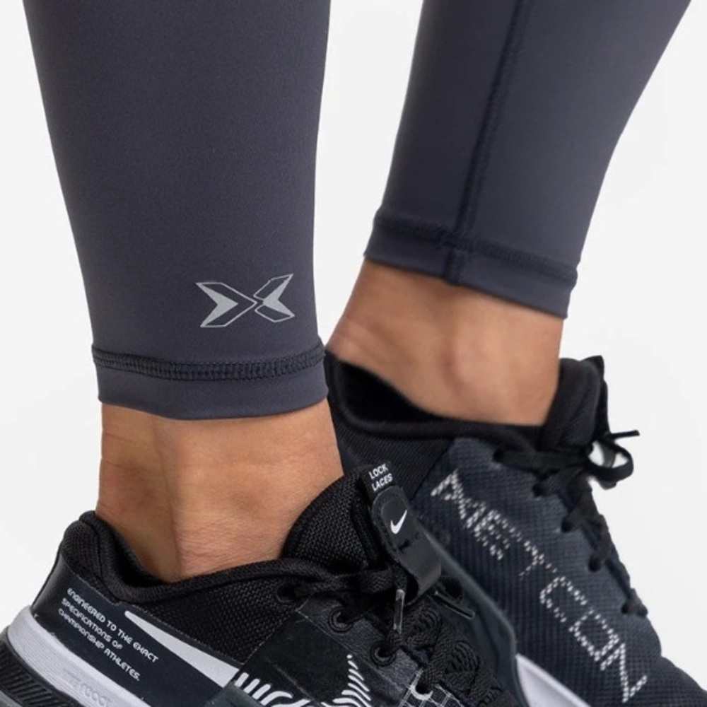 Picsil Core liibuva istuvusega treeningretuusid