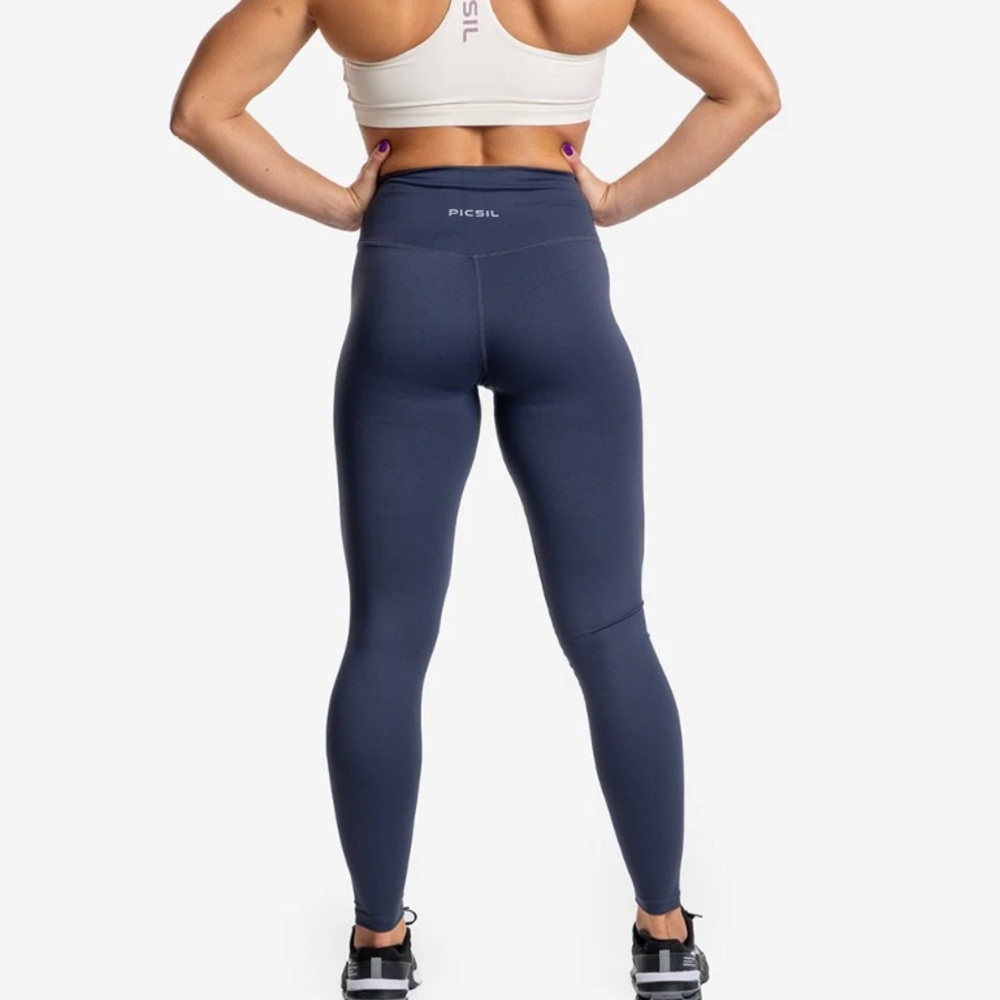 Picsil Core liibuva istuvusega treeningretuusid