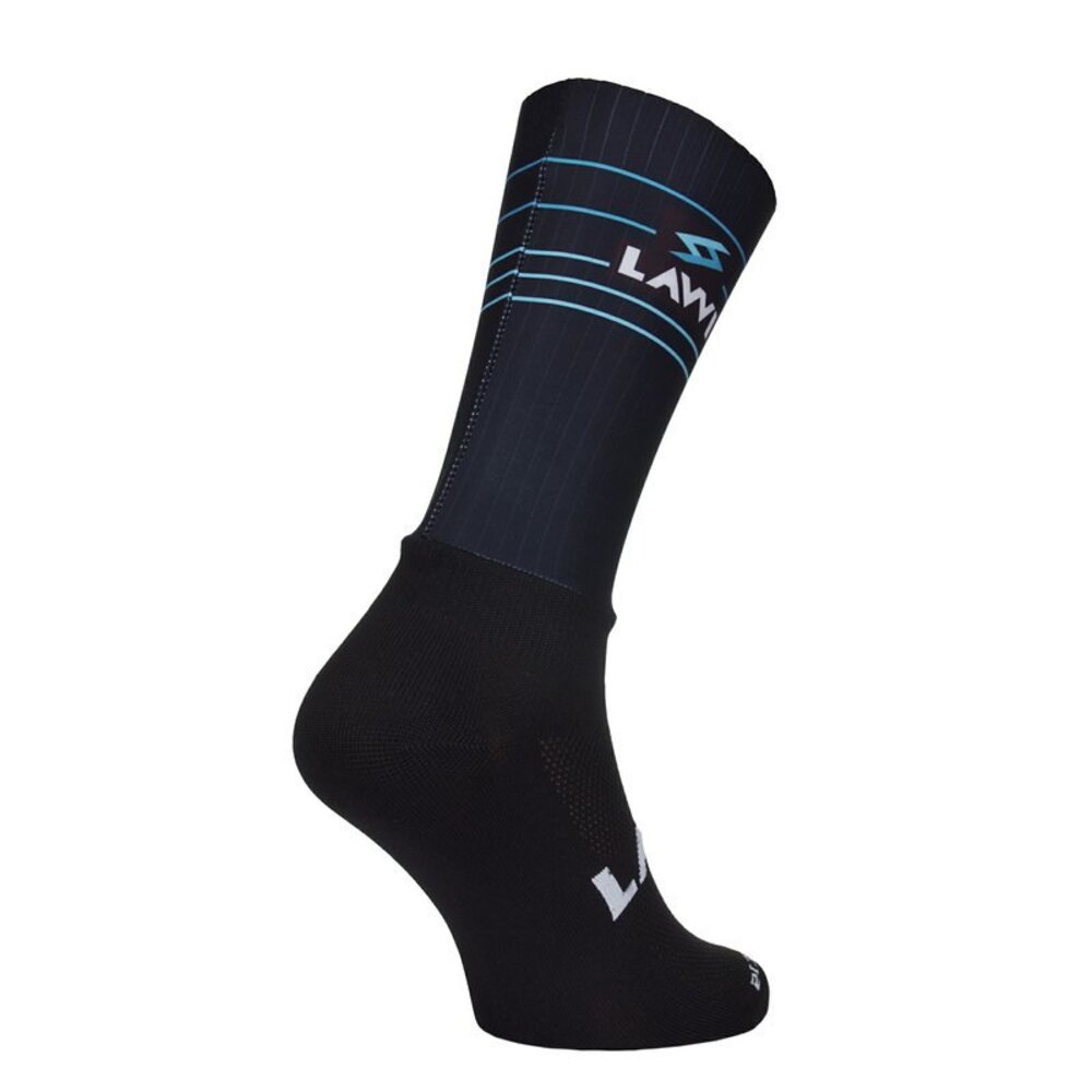 Lawi Aero on aerodünaamilised rattasokid silikoonribaga.