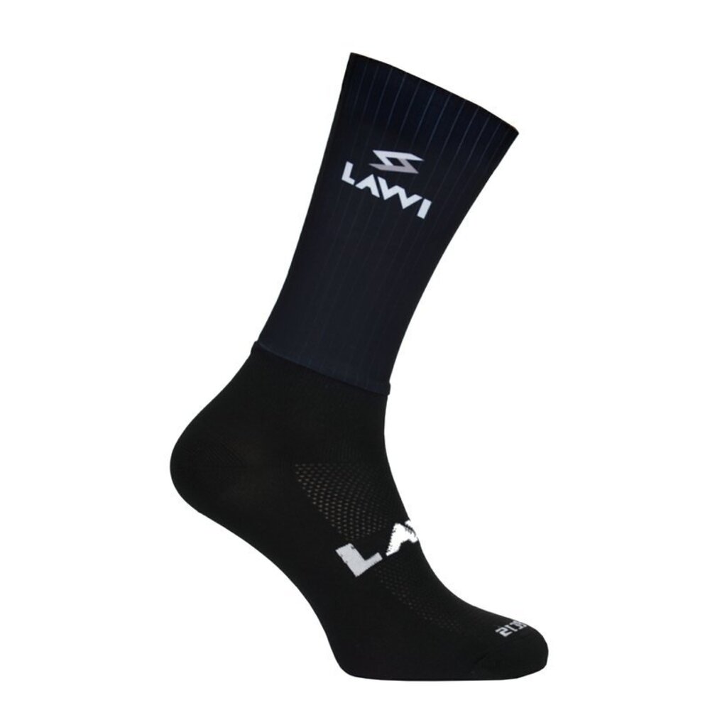 Lawi Aero on aerodünaamilised rattasokid silikoonribaga.