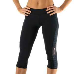 Ekoi Lady Run on naiste 3/4 pikkusega jooksupüksid Quick Dry tehnoloogiaga.