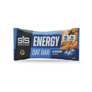 SiS GO Energy Bar pakub 40 g süsivesikuid ja 10 g valku. Kaerabaasil energiabatoon treeninguks, taastumiseks ja igapäevaseks energiaks.