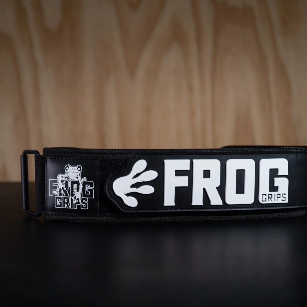 Frog tõstevöö – tugev ja mugav tõstevöö raskete kükkide, jõutõmmete ja CrossFit treeningu jaoks. Vastupidav nailon ja kindel kinnitus.